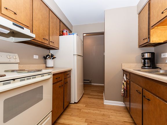 3rd image of 9725 S Keeler Ave #6-303