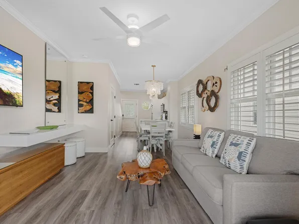 5092 Sunset Village Dr, Duck Key, FL 33050