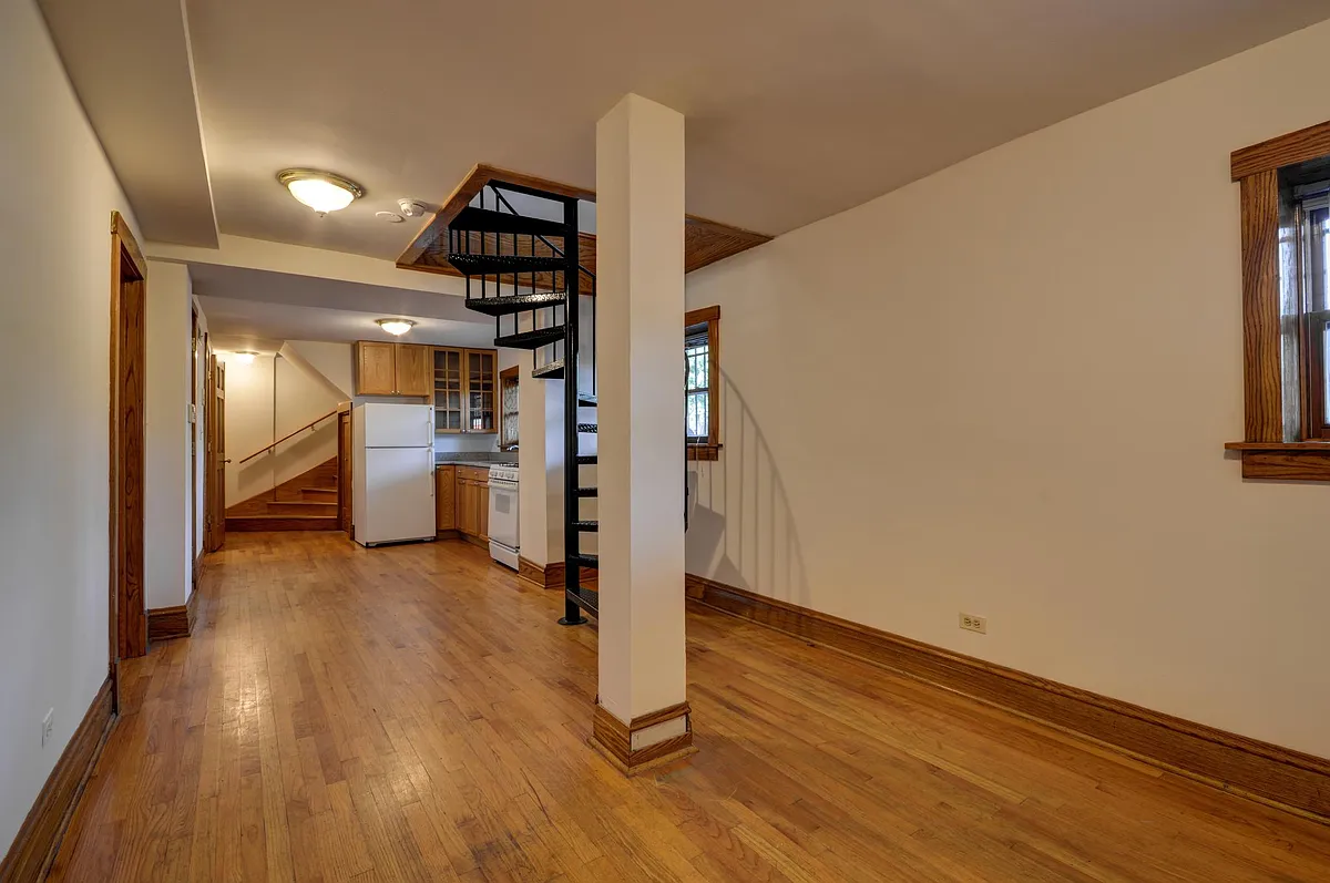 Building Photo - 1400 W Warner Ave #1