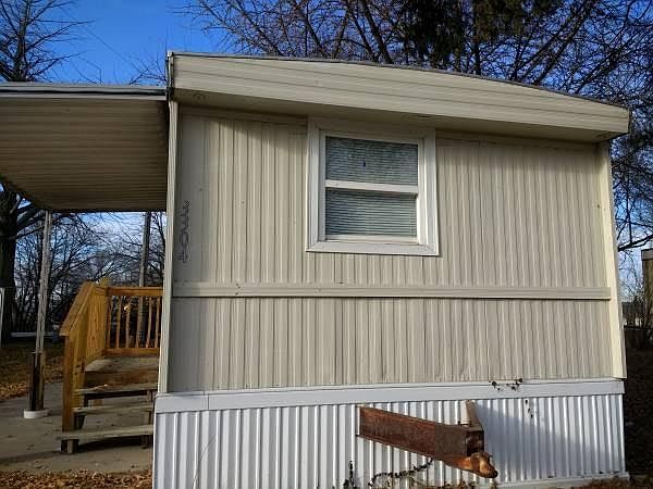 2nd image of 3304 Crystal Ave