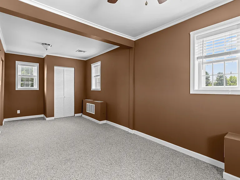 1024 Washington St — Photo 16