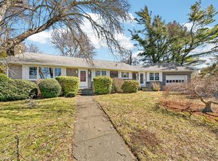 788 Dartmouth St, Dartmouth, MA 02748