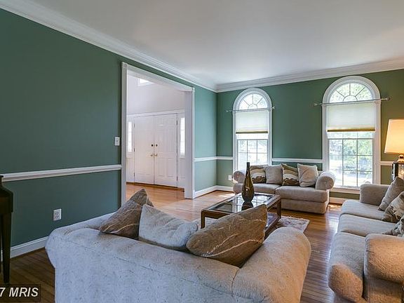 5th image of 3836 Park Lake Dr