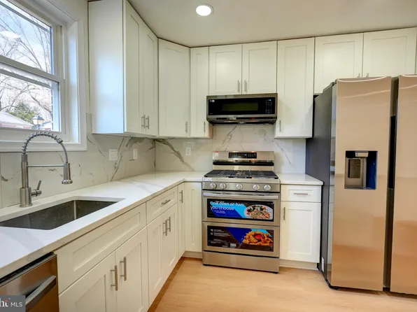 14434 Bel Pre Dr, Silver Spring, MD 20906