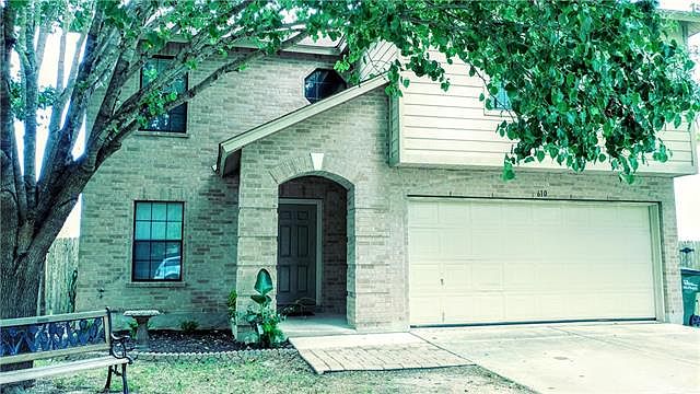 1st image of 610 Whispering Hollow Dr