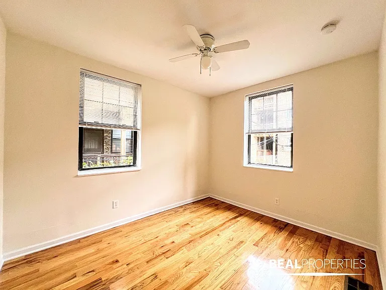 660 W Cornelia Ave #12 — Photo 14