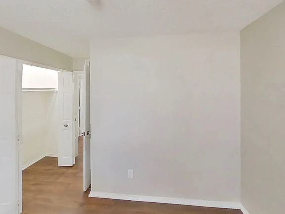 5th image of 4442 Greenland Dr
