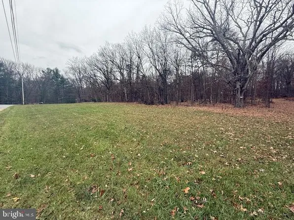 25 Peacock Pl, Hedgesville, WV 25427