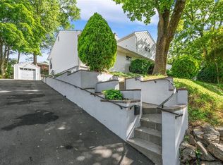 353 Palmer Rd, Yonkers, NY 10701