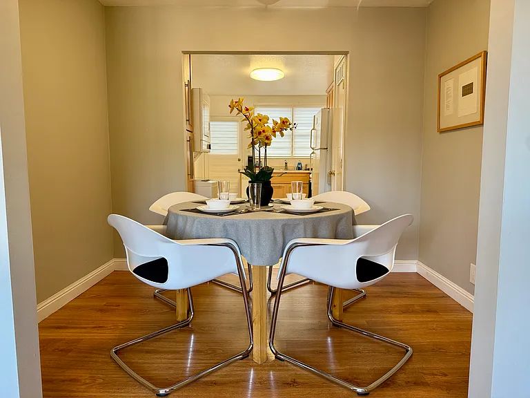 6131 Burlingame Ave — Photo 12