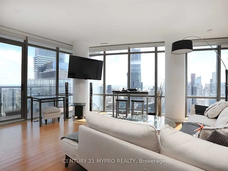 832 Bay St #4508 — Photo 1