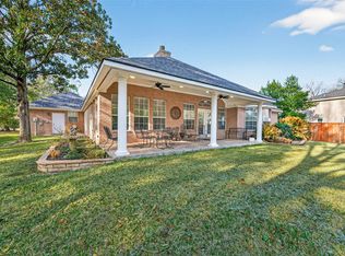 13 Wedgewood Blvd, Conroe, TX 77304