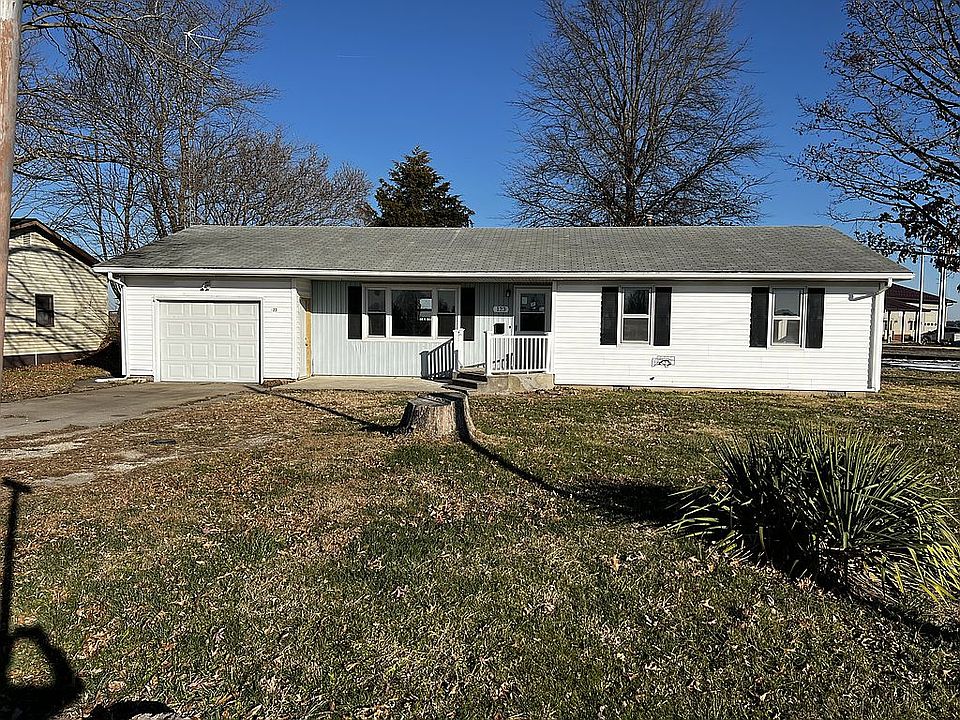 1st image of 123 Cottage Ln