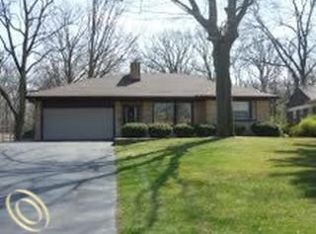 28123 Terrence St, Livonia, MI 48154