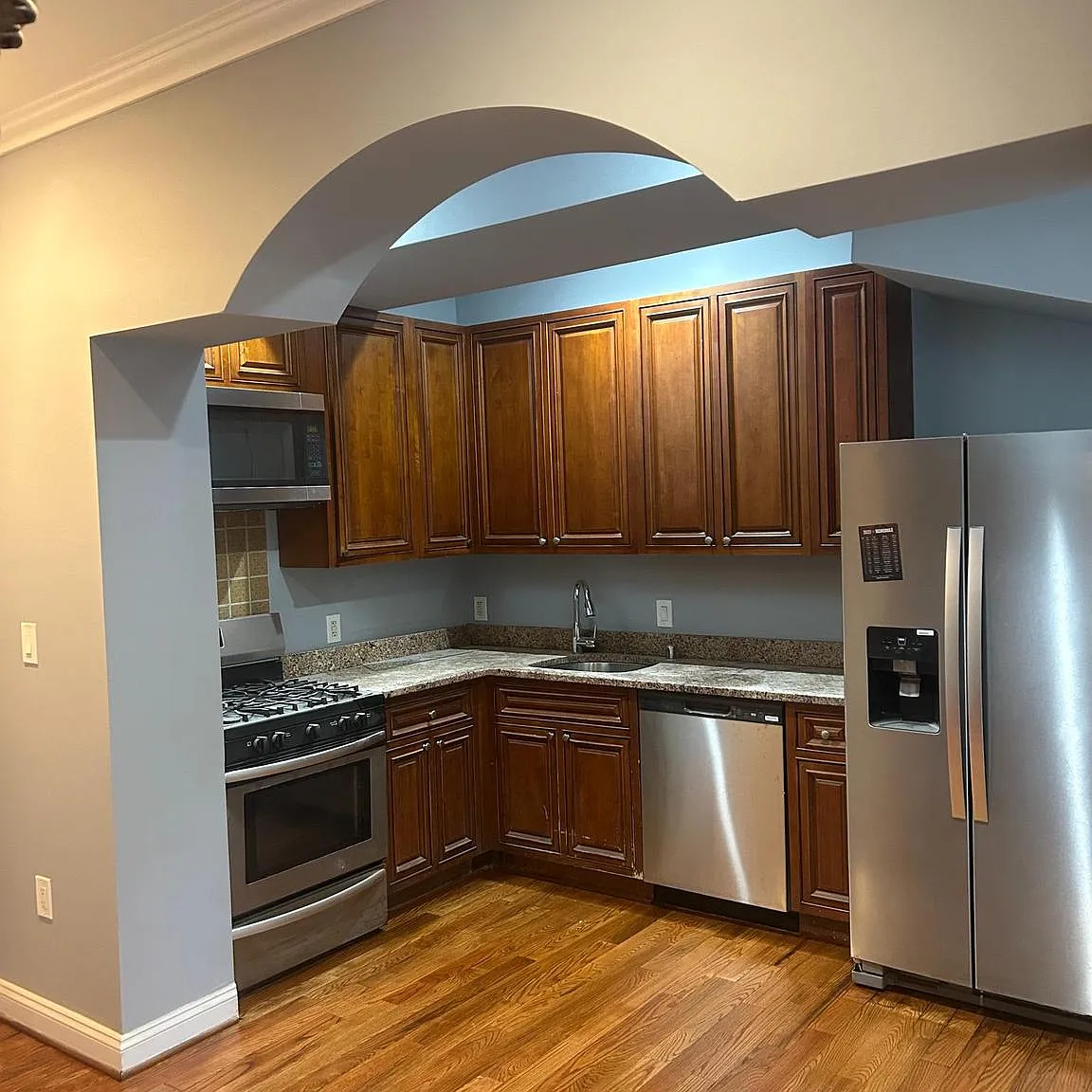 3 bed, 2274 sqft, $4,250 — Photo 4