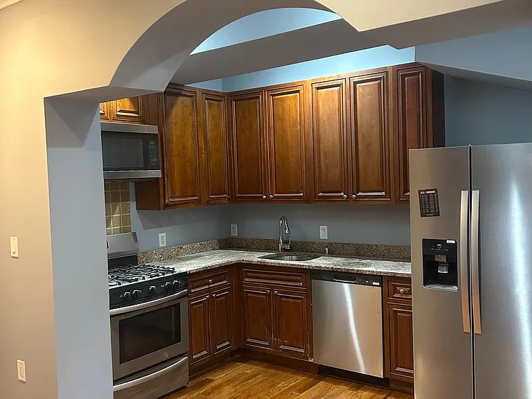 1169 Morse St NE — Photo 4