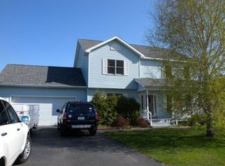 14 Mountain View Dr, Rouses Pt, NY 12979