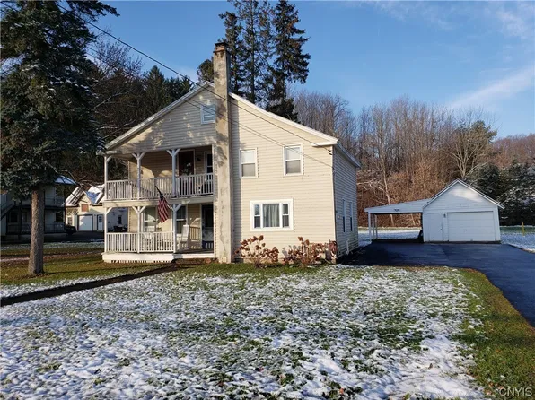 3585 Oneida St, New Hartford, NY 13413