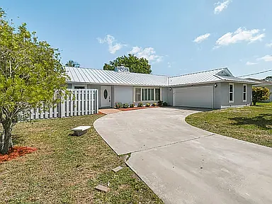 Building Photo - 4873 SE Pilot Way