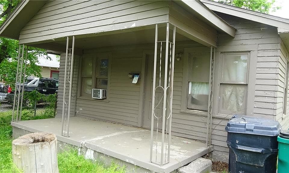 1st image of 516 SW 31st St