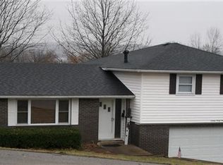 1699 Bayberry Ln, Coshocton, OH 43812