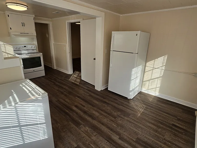 202 Mill Ave — Photo 18