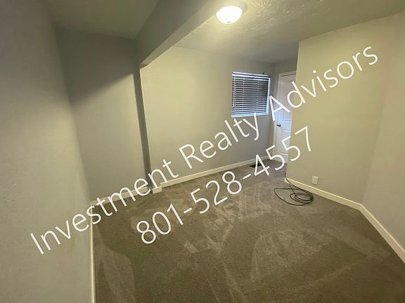 4th image of 4658 S Hanauer St #2