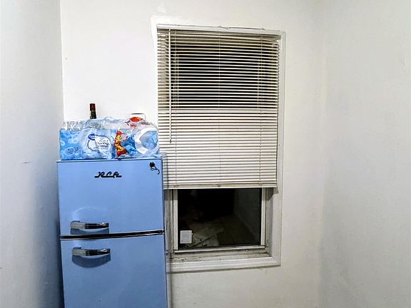 5th image of 475 Westside Ave #1S