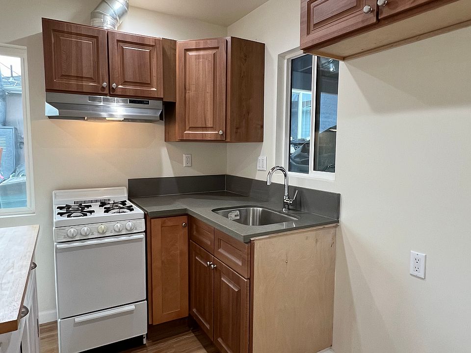 1st image of 9402 Obeck Ave