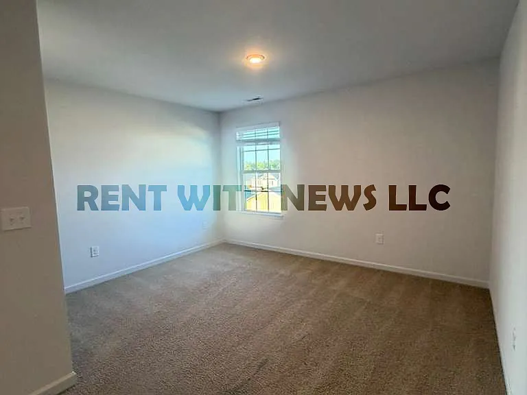 110 Prairie St — Photo 18