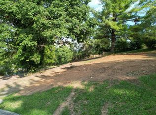 322 Wolfe Ave, Marion, VA 24354