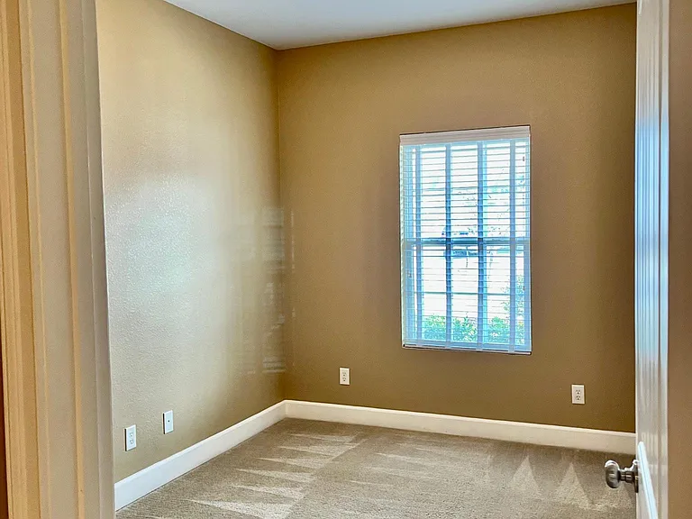 121 Shepards Way — Photo 3