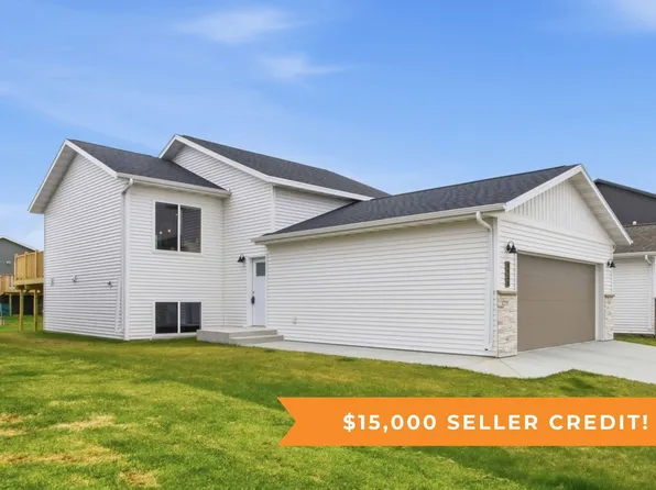 6638 68th St S, Horace, ND 58047