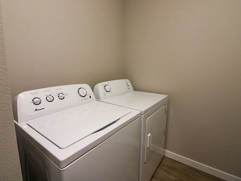 5534-5564 Skyline Rd S — Photo 110