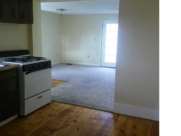 4th image of 21 Pine St