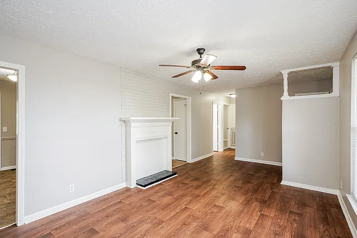 3652 Chesapeake Dr — Photo 3