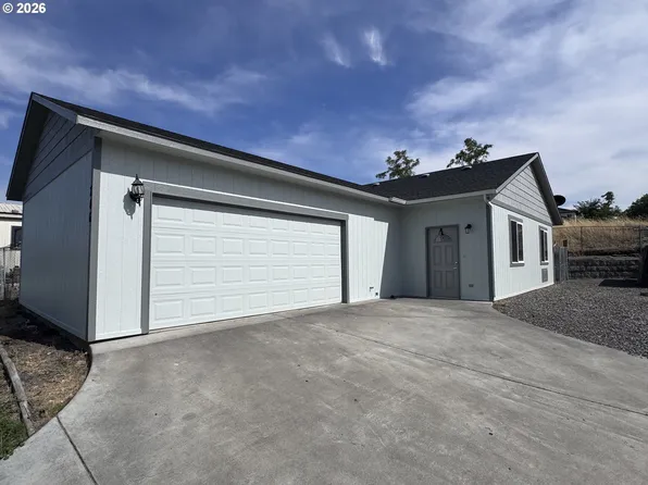 746 E Catherine Ave, Hermiston, OR 97838