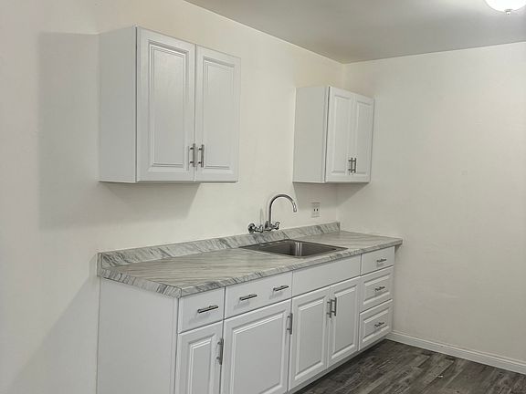 3rd image of 4145 Cherokee Ave #4147-1/2