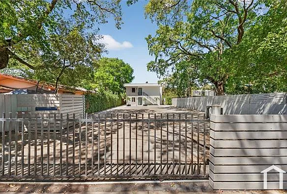 37 NW 59th St #7 — Photo 3