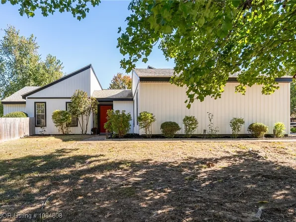 10009 Jenny Lind Rd, Fort Smith, AR 72908