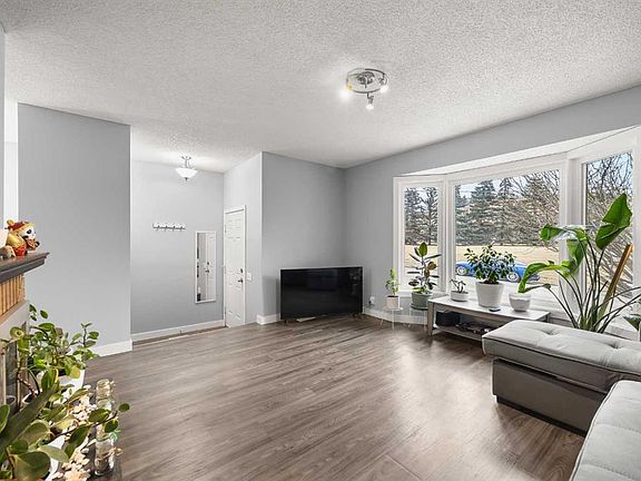 2nd image of 23 E Edgedale Rd NW