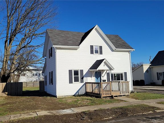 3rd image of 2 Clemens Ave