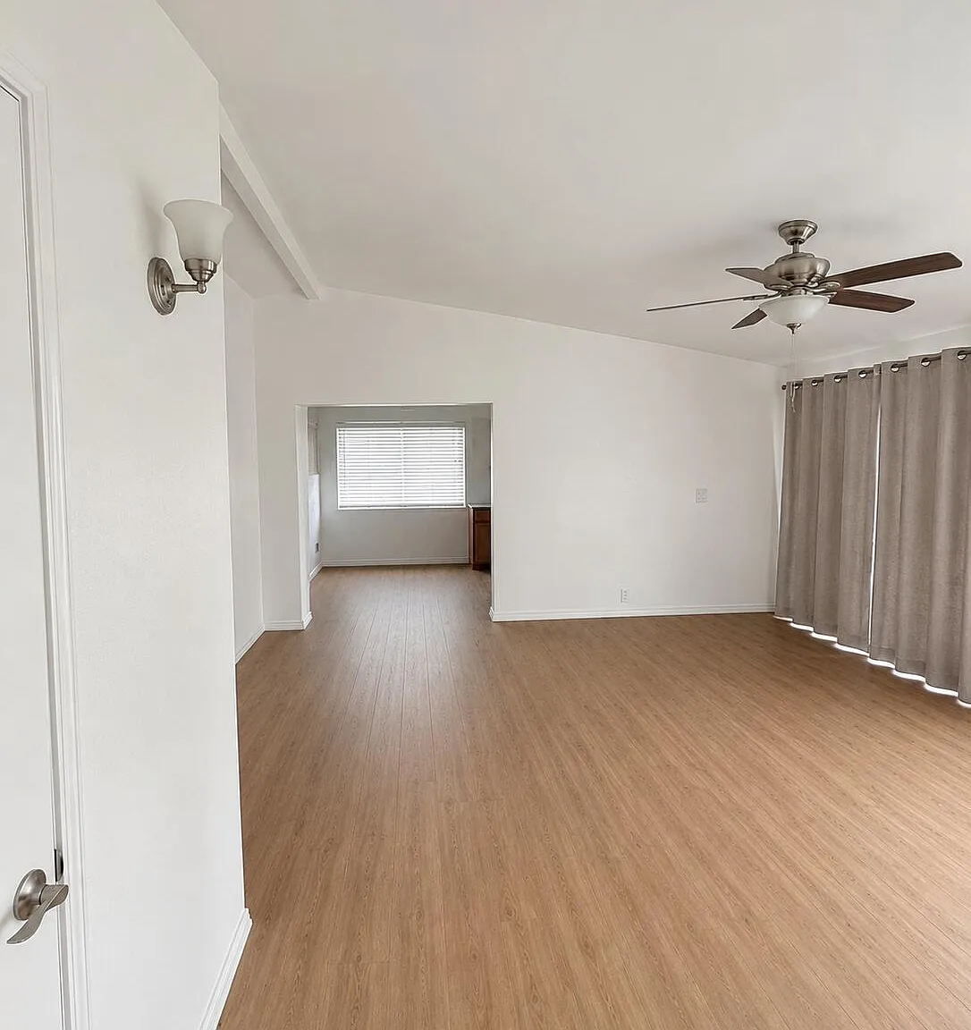 2 bed, 2.0 bath, 1135 sqft, $1,995 — Photo 2