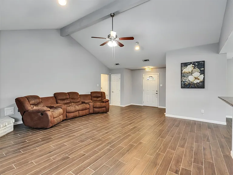 2554 Olympus Dr — Photo 9