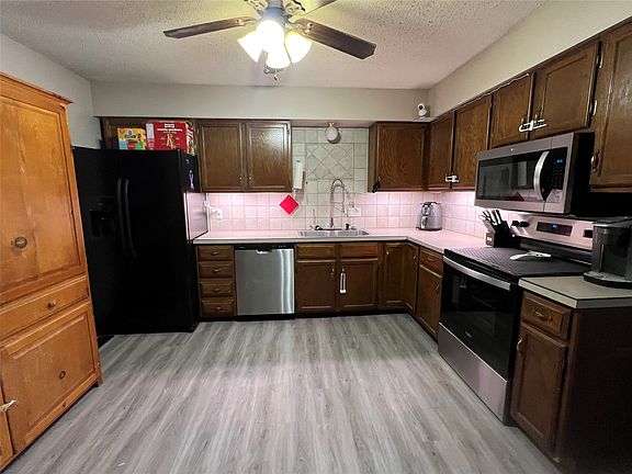 5th image of 1604 Apache Rd