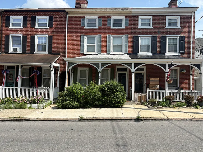 30 E Miner St — Photo 1