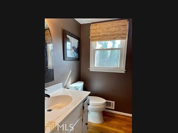 2nd image of 2560 Highland Golf Course Dr SE