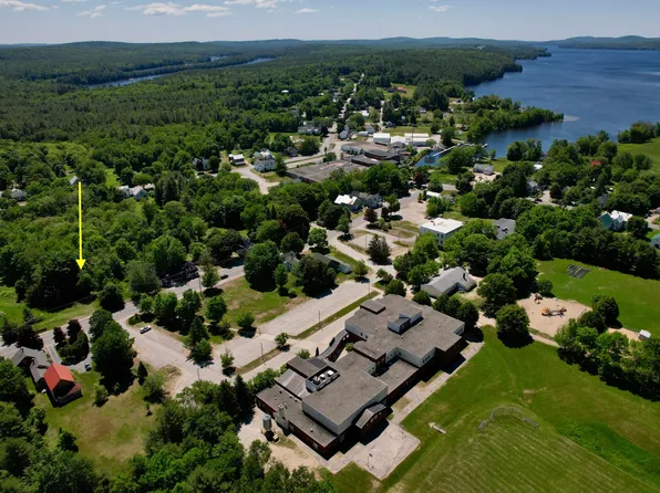 62 Pleasant Street, Oxford, ME 04270