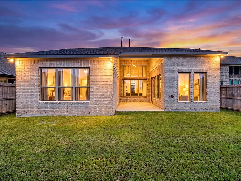 2803 Sweet Honey Ln — Photo 2