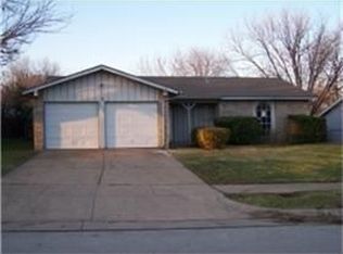 909 Belemeade St, Arlington, TX 76014